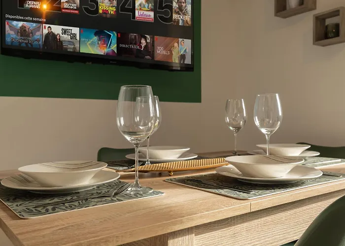 302 Chanzy - Jungle Chic - T1 Depaysant - Centre *